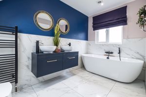 En suite to main bedroom- click for photo gallery